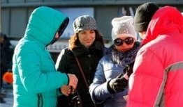 俄罗斯大妈爆料新闻视频