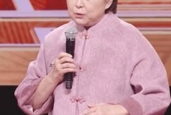 娱乐爆料大姐大是谁,她是如何成为行业风向标的？