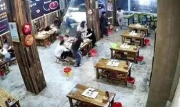 爆料烧烤店监控视频,烧烤店惊现惊人一幕，网友热议不断！