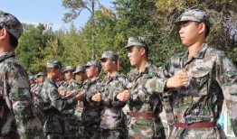 军训最新爆料文案图片,揭秘军营生活瞬间，青春热血映照青春风采